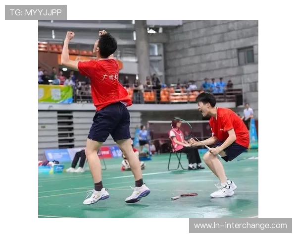 广州羽毛球队配合问题引发热议球员间默契与战术选择的深度探讨