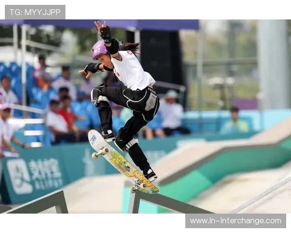 成都滑板精英赛回顾：滑板队展现卓越耐力与竞技精神